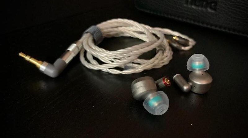 Luna best sale earbuds review